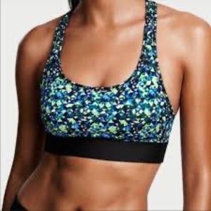 💛 2 for $25 💛 Victoria’s Secret Sports Bra EUC - Medium